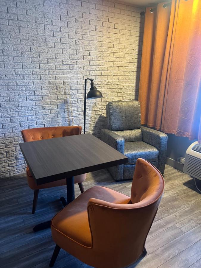 モン・ローリエ Complexe Dix80モーテル エクステリア 写真